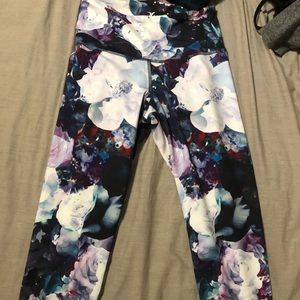 Old navy Workout leggings. Barely worn